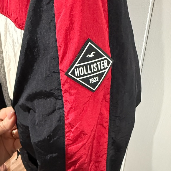 Hollister Red and Black Jacket with Sherpa Lining - Picture 7 of 9